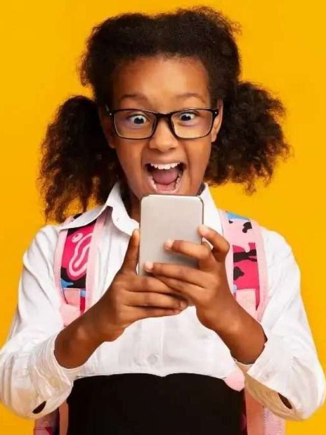 What age should kids get a phone?